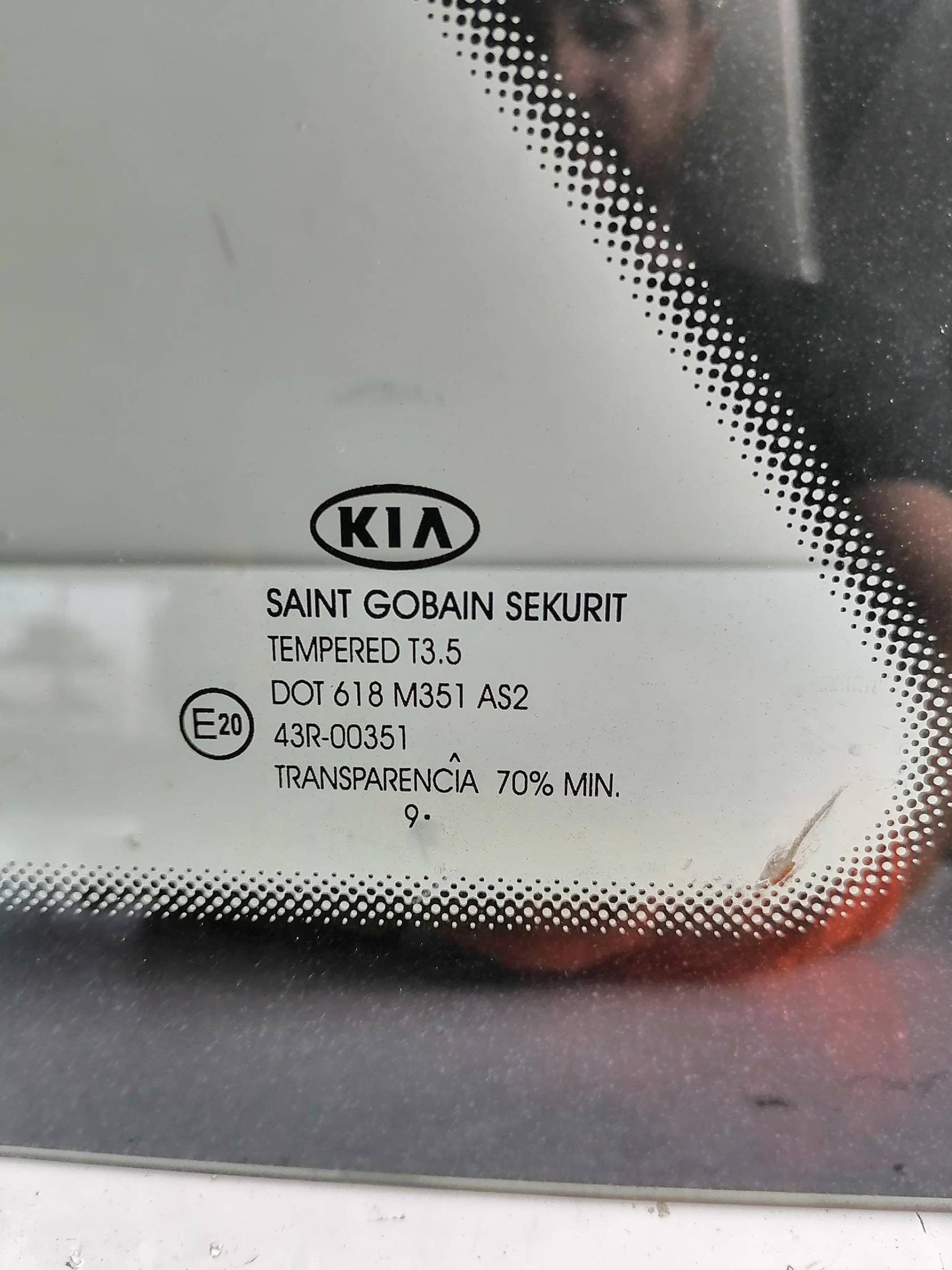 Fisso angolare parafango post. sx.